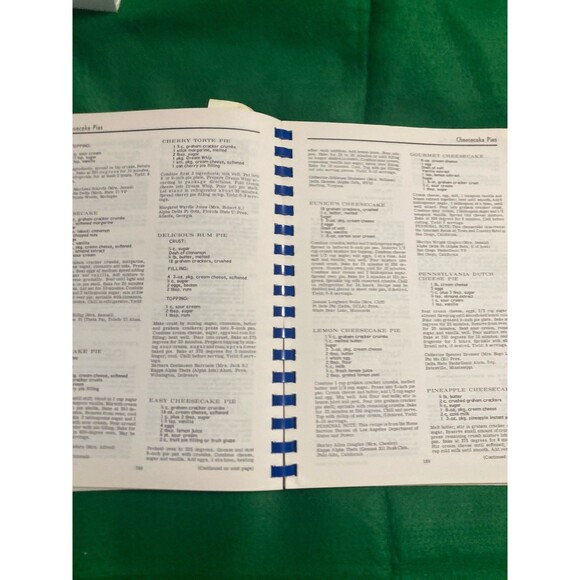 The Panhellenic Cookbook Desserts Vintage Cooking 1969 Recipes - Picture 6 of 9